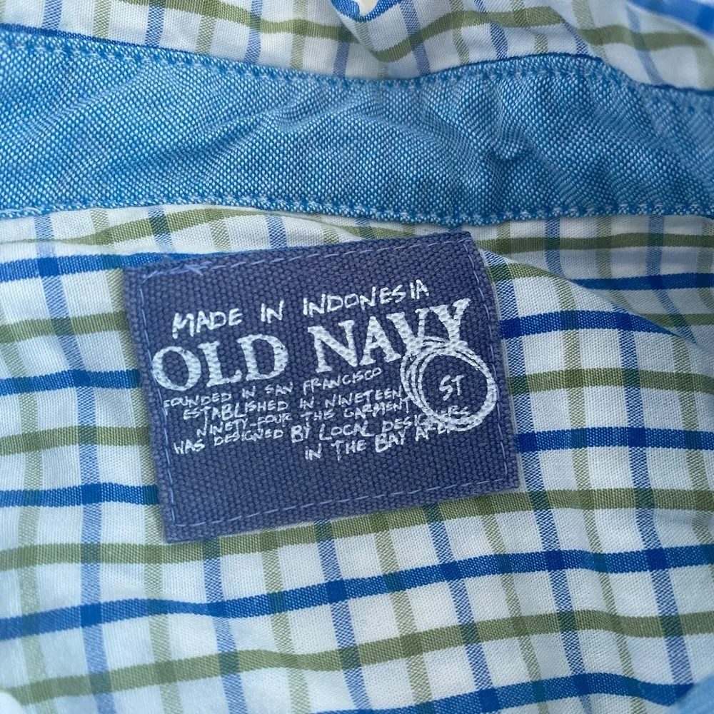 Old Navy Button Up Cotton Blue White Shirt Boy’s Size 5T